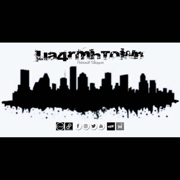 I'm Lia4rmHtown❗️• 🌟 5 Star Seller 💯 • I offer 📦 FREE SHIPPING 📦 - Picture 2 of 4